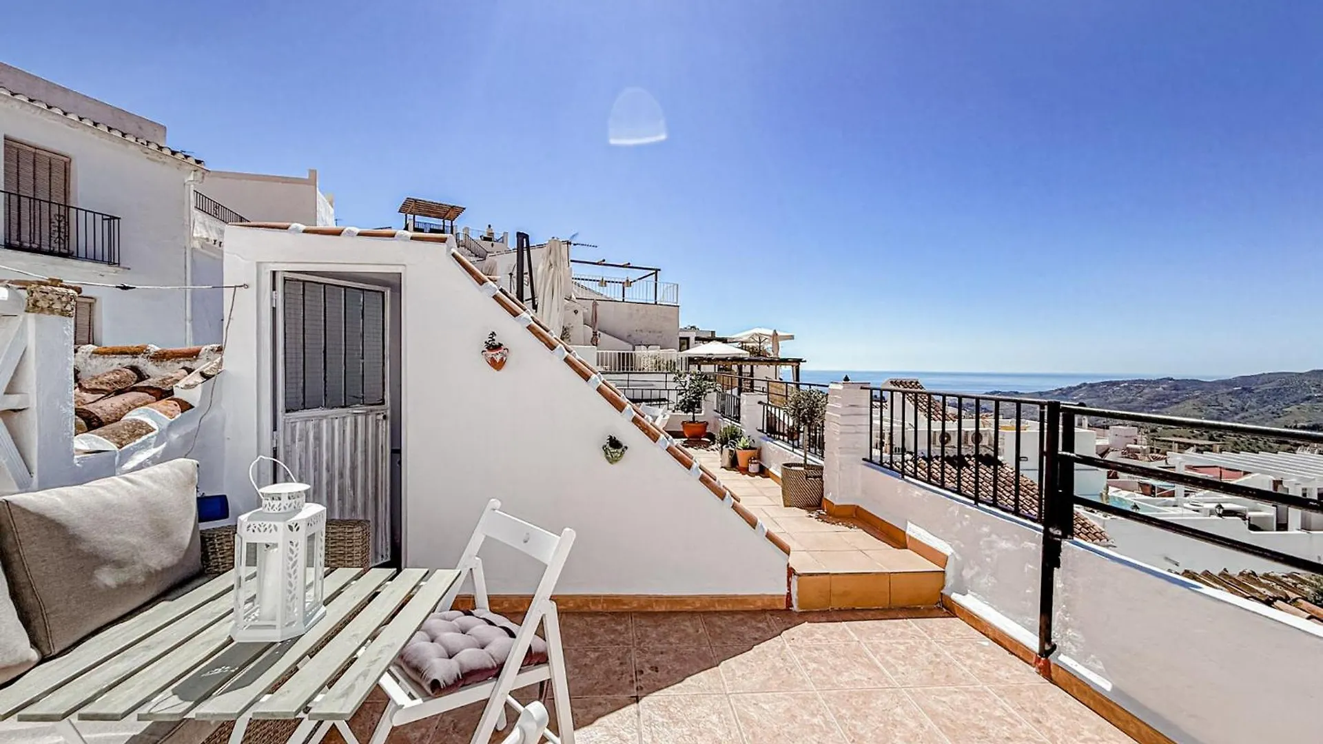 2 Bedroom House With Roof Terrace In The Beautiful Village Of فريجيليانا إسبانيا